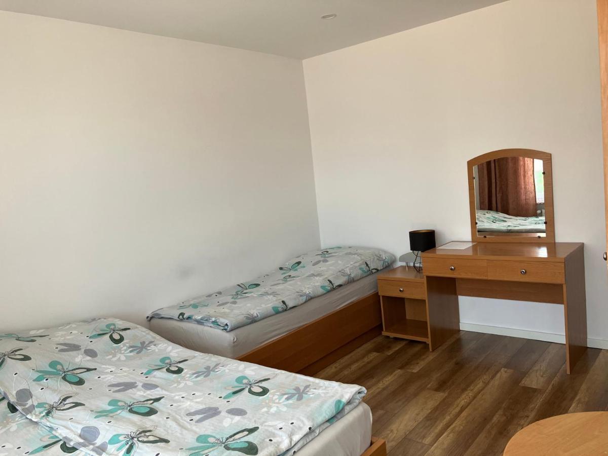 Agat Pokoje Goscinne Apartamenty بوبيروفو المظهر الخارجي الصورة