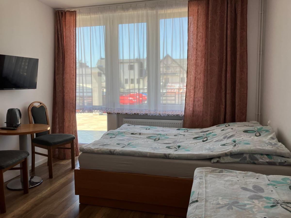 Agat Pokoje Goscinne Apartamenty بوبيروفو المظهر الخارجي الصورة
